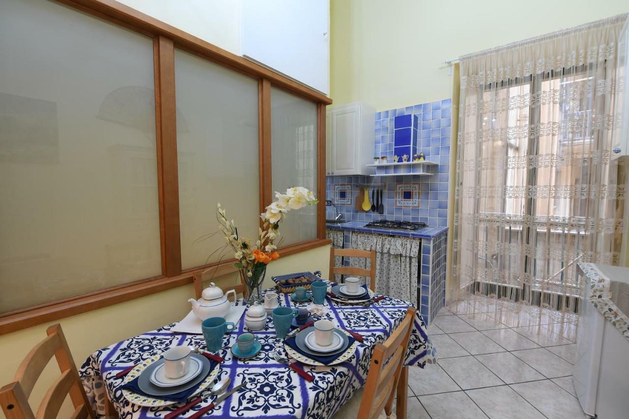 Salerno Centro Appartement Buitenkant foto