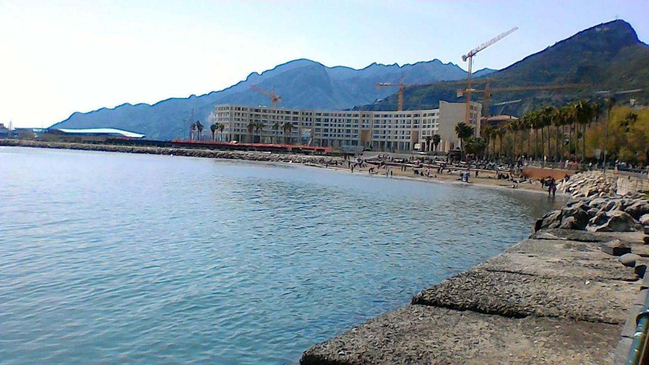 Salerno Centro Appartement Buitenkant foto